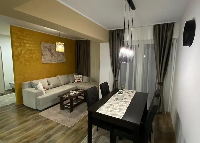 Ana Luxury **** アパート